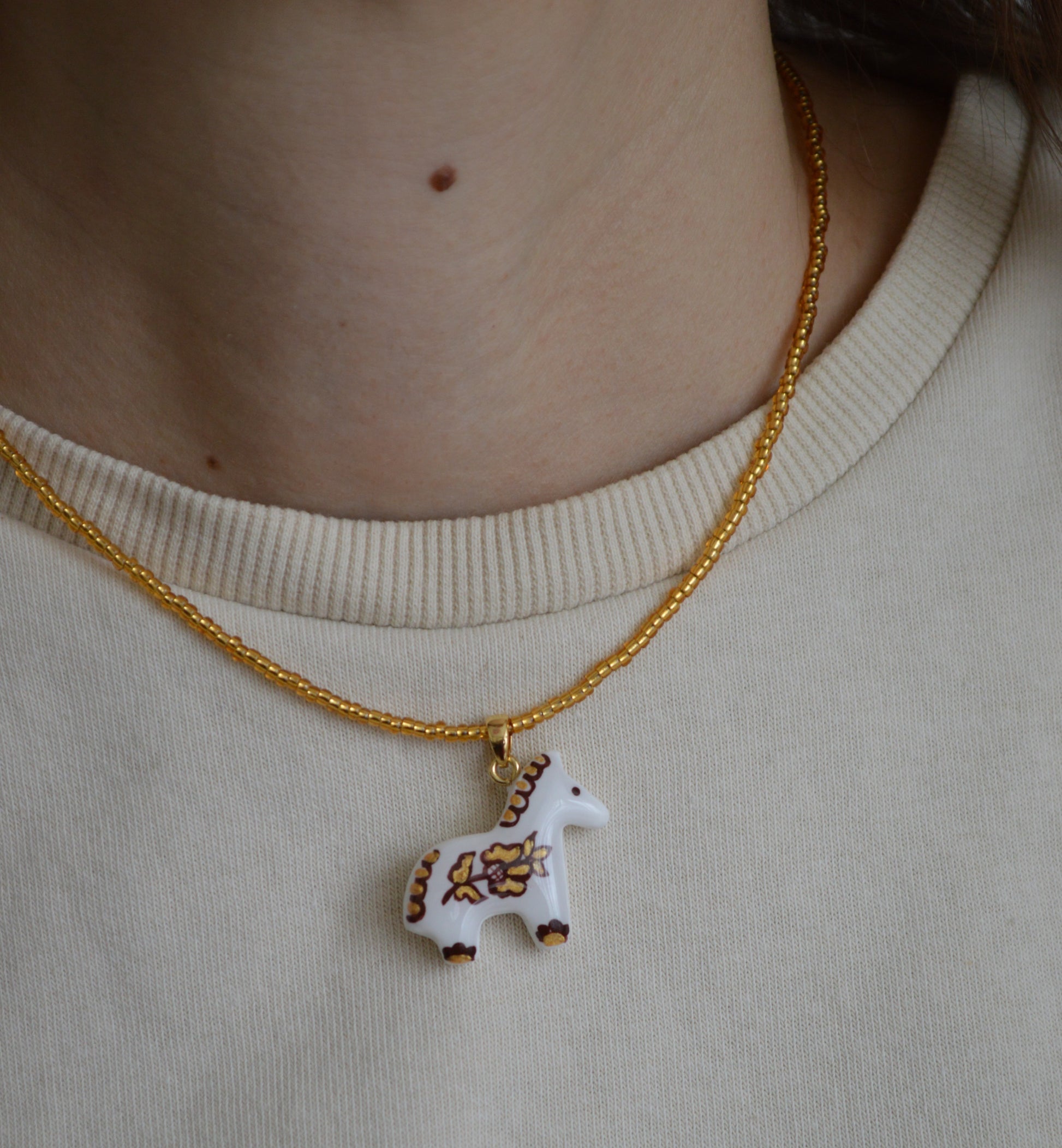 Намисто "Коник". Прикраса коник. Підвіска - коник з полімерної глини. Намисто з коником. Коник з малюнком. Коник розпис.