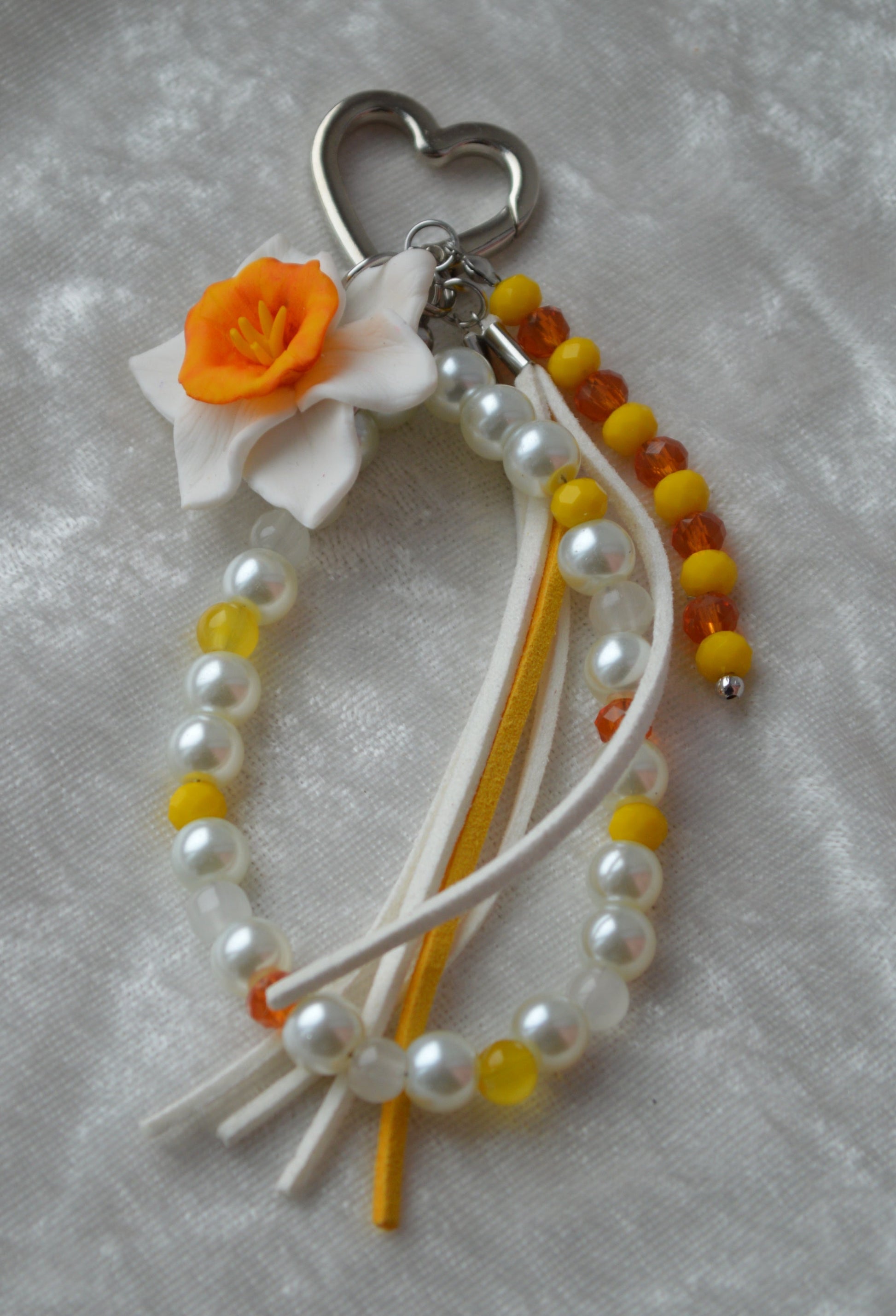 Брелок підвіс дармовис квітка ручної роботи з полімерної глини. Для ключів, сумки. Брелок цветок. Купити яскравий подарунок аксесуар для ключів, сумки.