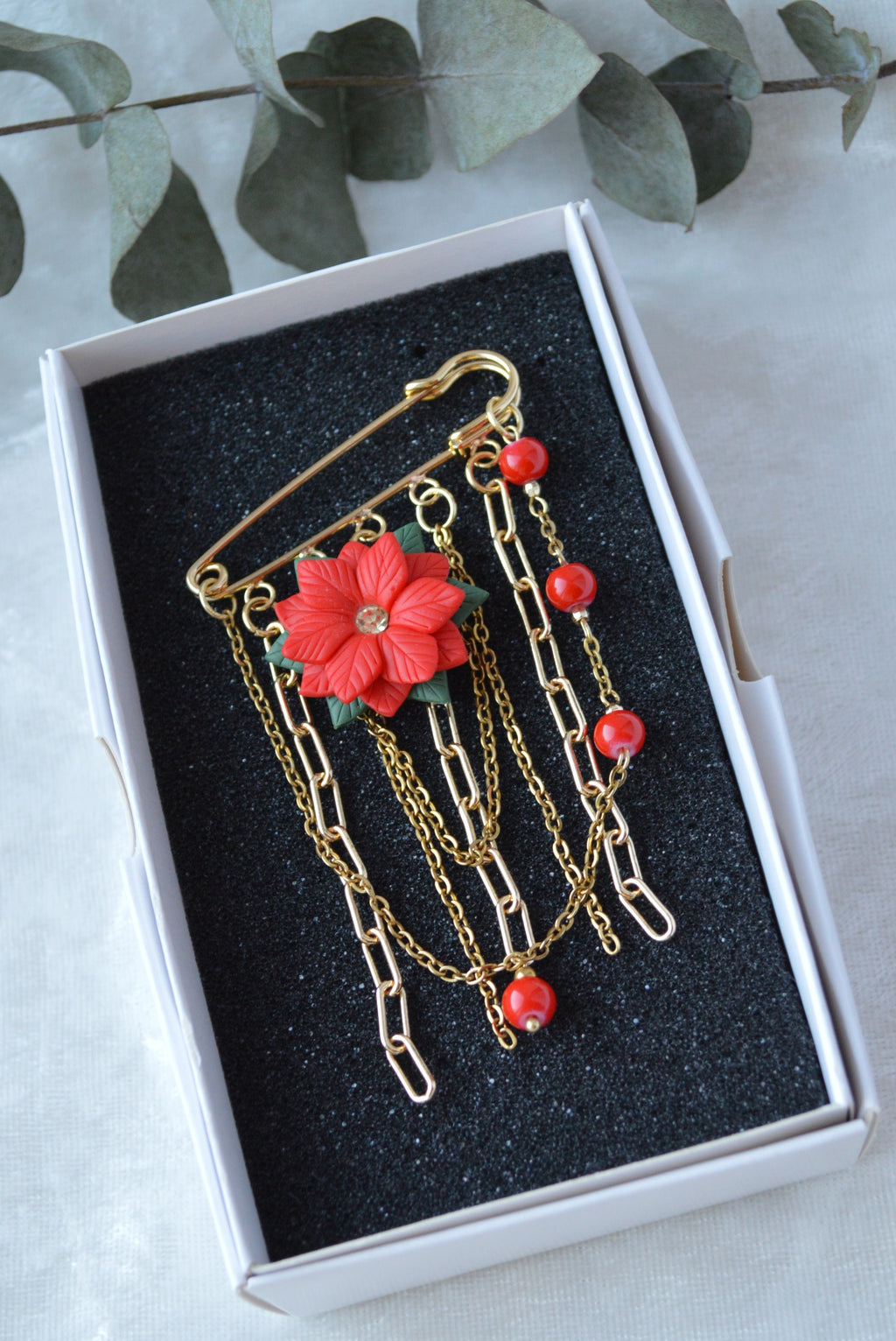 Брошка-булавка "Ланцюжок, квітка, намистини". Чудовий подарунок. Украшения купить. Брошь оригинальная. Подарок. Что подарить