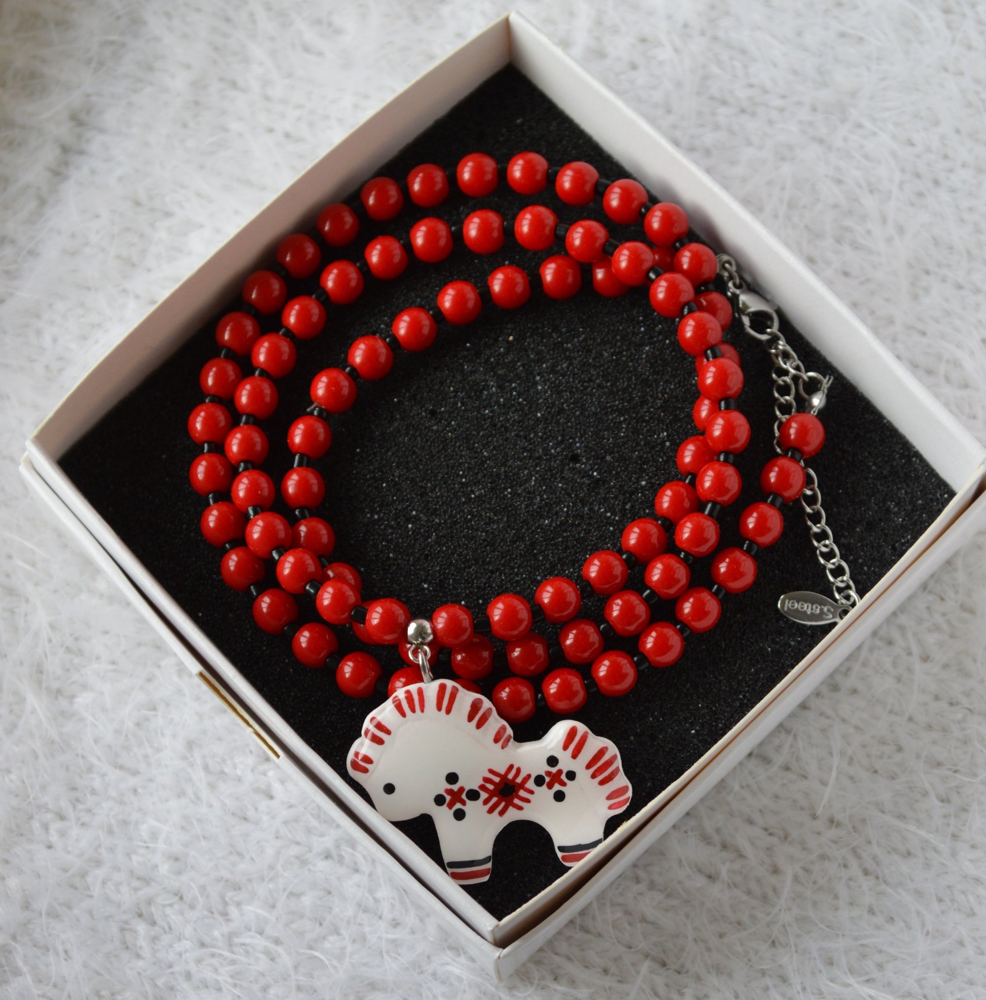 Намисто "Коник". Прикраса коник. Підвіска - коник з полімерної глини. Намисто з коником. Коник з малюнком. Коник розпис.