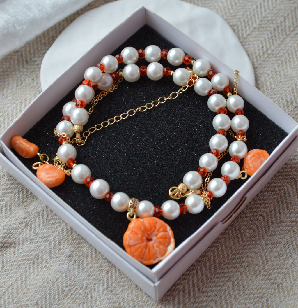 Намисто "Мандаринка". Підвіска - мандарин з полімерної глини. Мандаринка украшение. Ожерелья мандаринки.