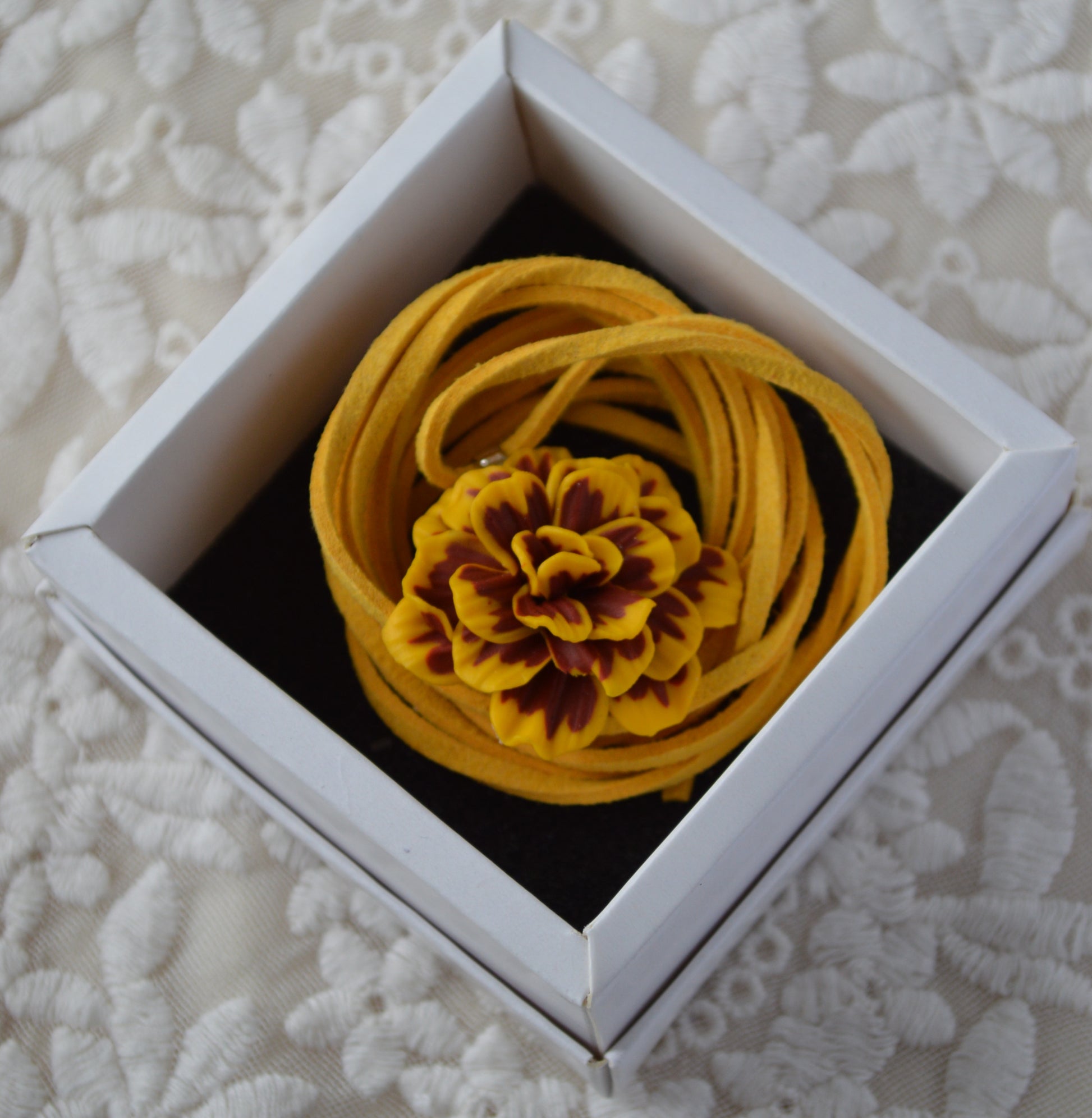 Чорнобривець Yellow flower