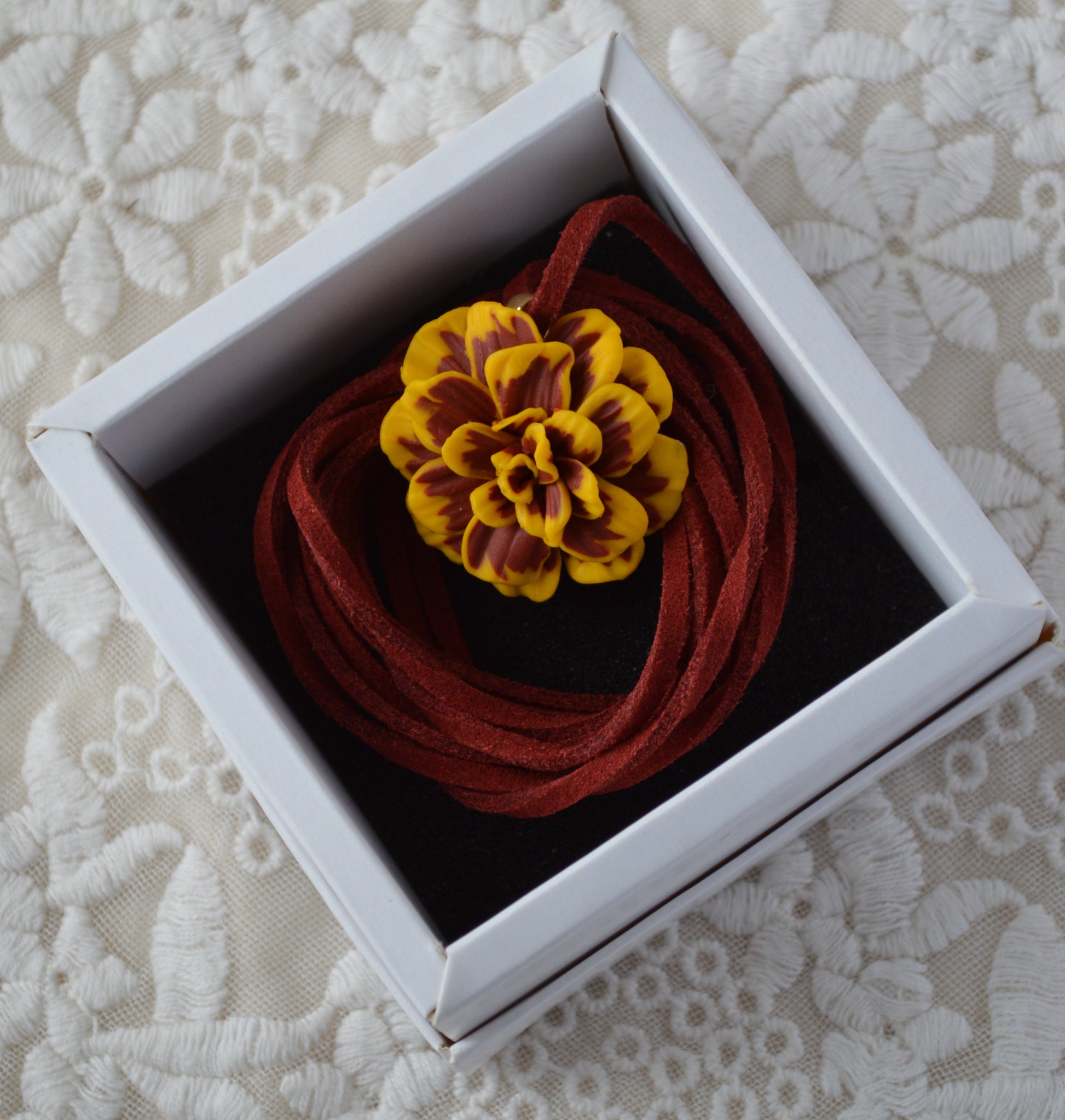 Чорнобривець Yellow brown flower