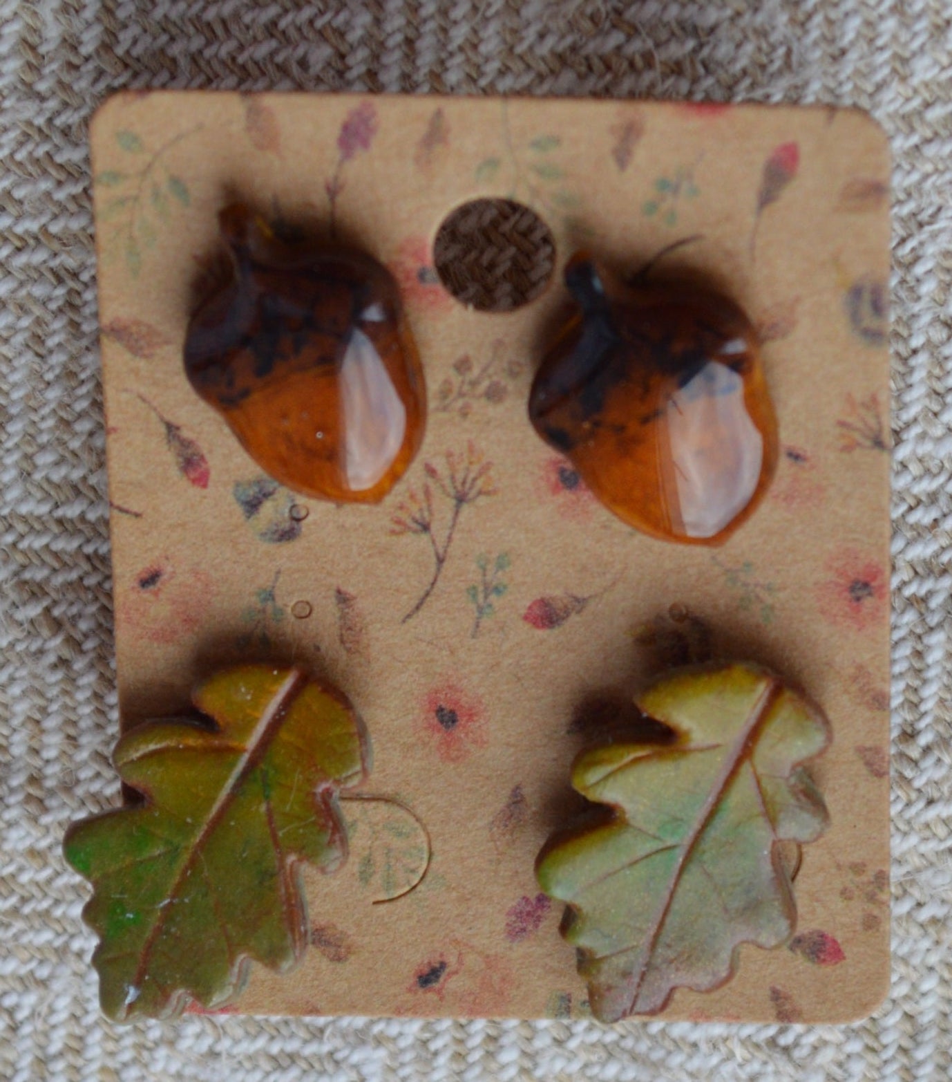 Сет "Сережки". Дубові листочки, грибочки, жолуді, фурнітура. Шнурочок. Сережки листочки. Купити подарунок. Женские украшения бижутерия.